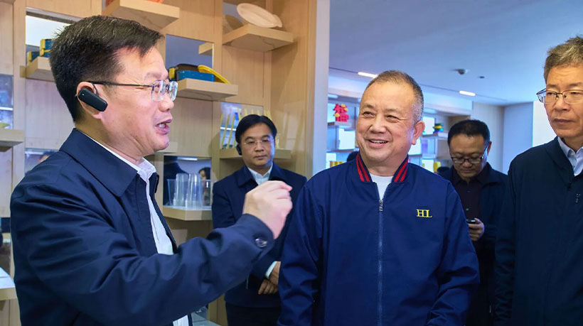 宁波市人大常委主任、党组书记傅祖民一行莅临家联科技调研